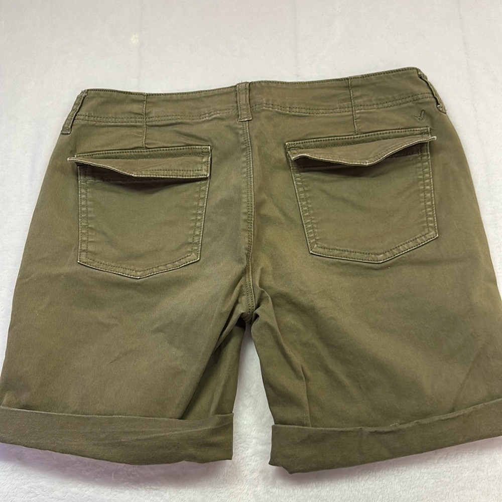 American Eagle Khaki Olive Green Cotton Rolled Hem Shorts Size 4 - Picture 2 of 7